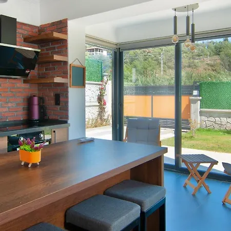 Marvelous With Pool And Jacuzzi In Fethiye