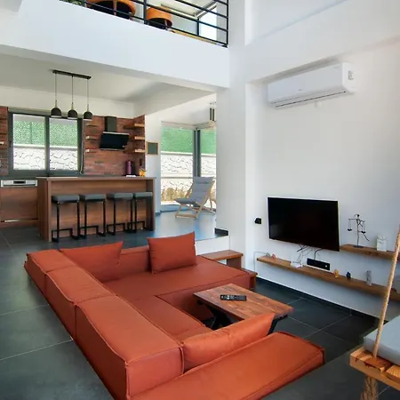 Villa Marvelous With Pool And Jacuzzi In Fethiye