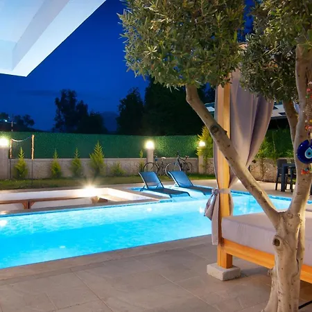 Marvelous With Pool And Jacuzzi In * Fethiye